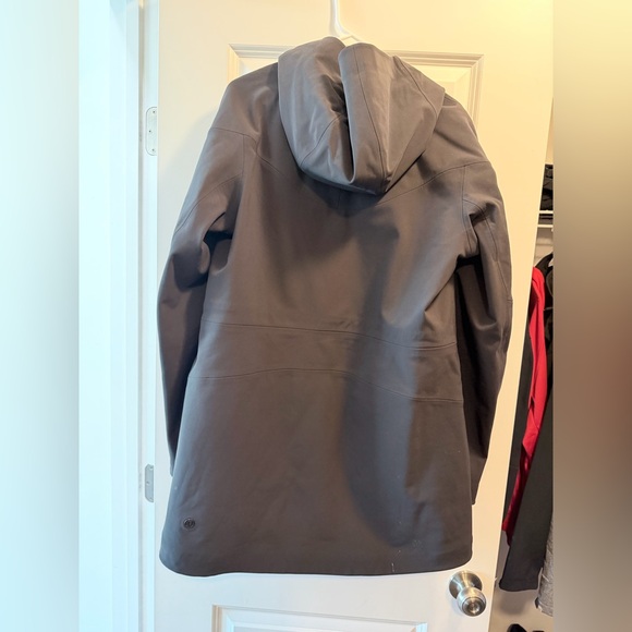 Lululemon RepelShell Rain Jacket - Picture 5 of 9